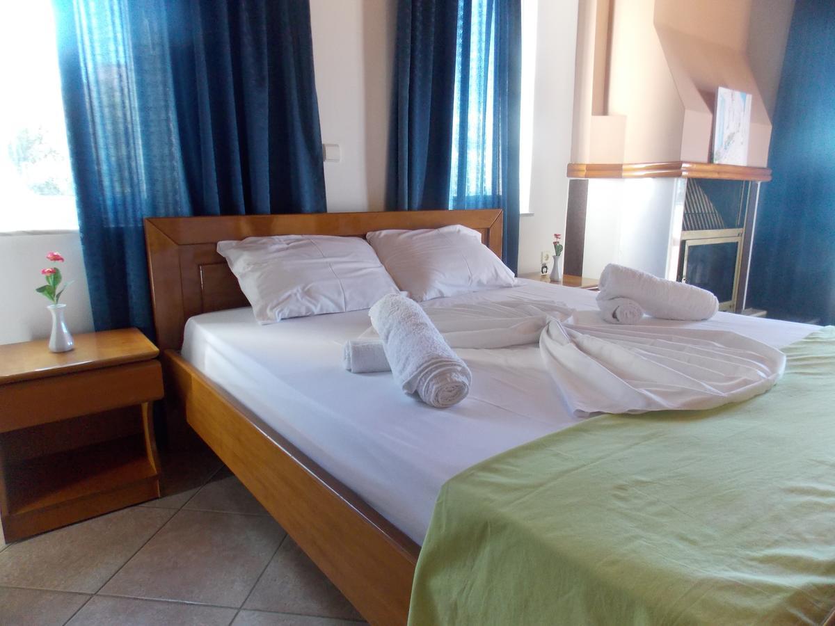 סרנדה Hotel Dea מראה חיצוני תמונה