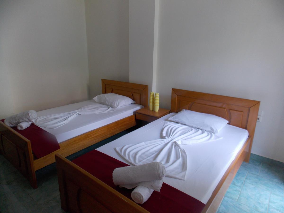 סרנדה Hotel Dea מראה חיצוני תמונה