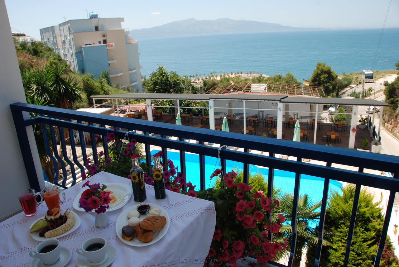 סרנדה Hotel Dea מראה חיצוני תמונה