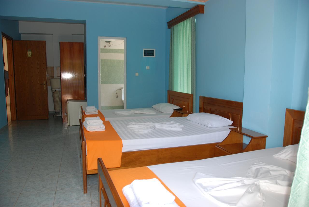 סרנדה Hotel Dea מראה חיצוני תמונה